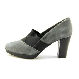 Gray Suede W/Black Trim Zeta Pumps, NEW
